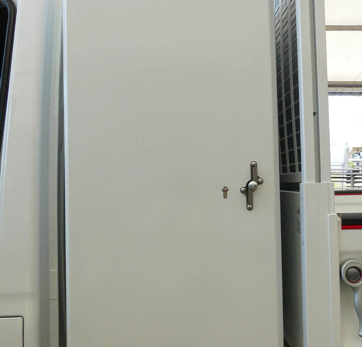 Puertas de caja antirrobo