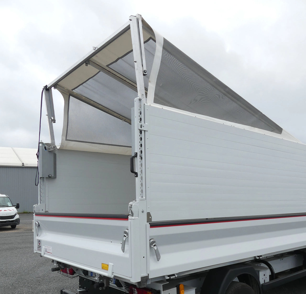 Tipper protective roof